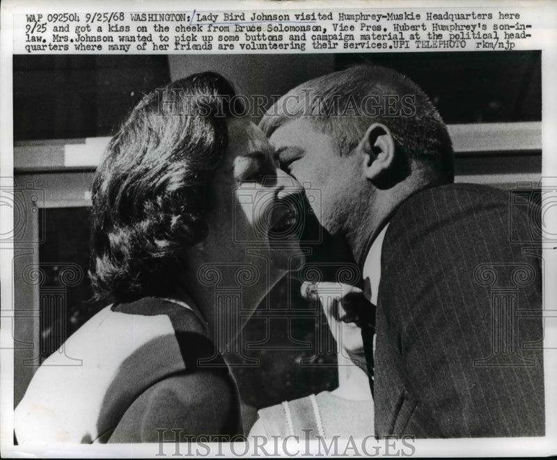 Load image into Gallery viewer, 1968 Press Photo Lady Bird Johnson Kissed on Cheek by Bruce Solomonson
