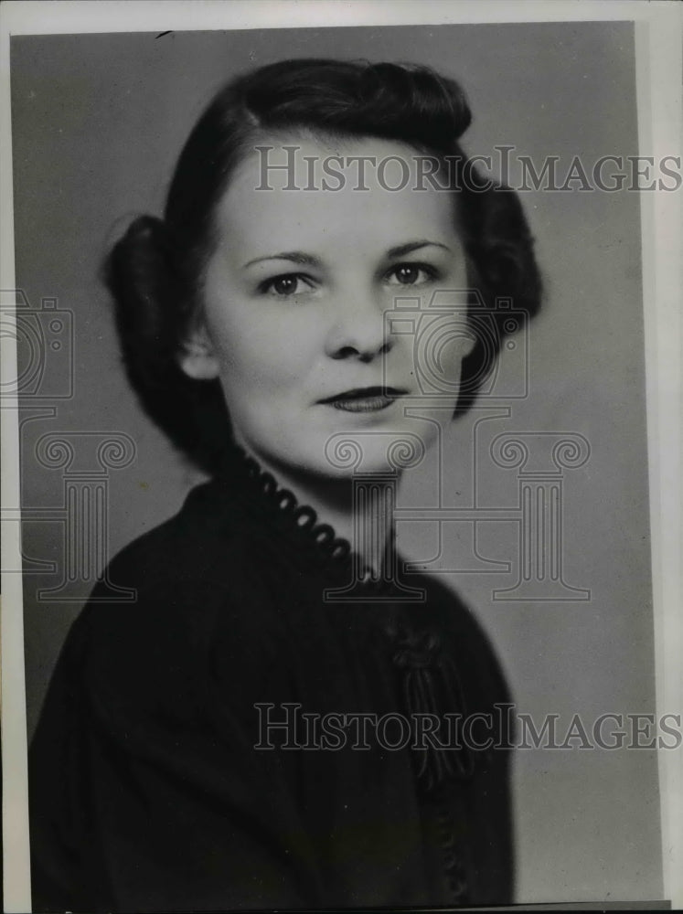 1937 Press Photo Edmonia Smith engaged to Sammy Baugh - nef13507