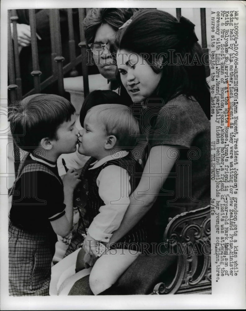 1968 Press Photo Lynb Nugent, Pres. Johnson Grandson get a kiss - Historic Images