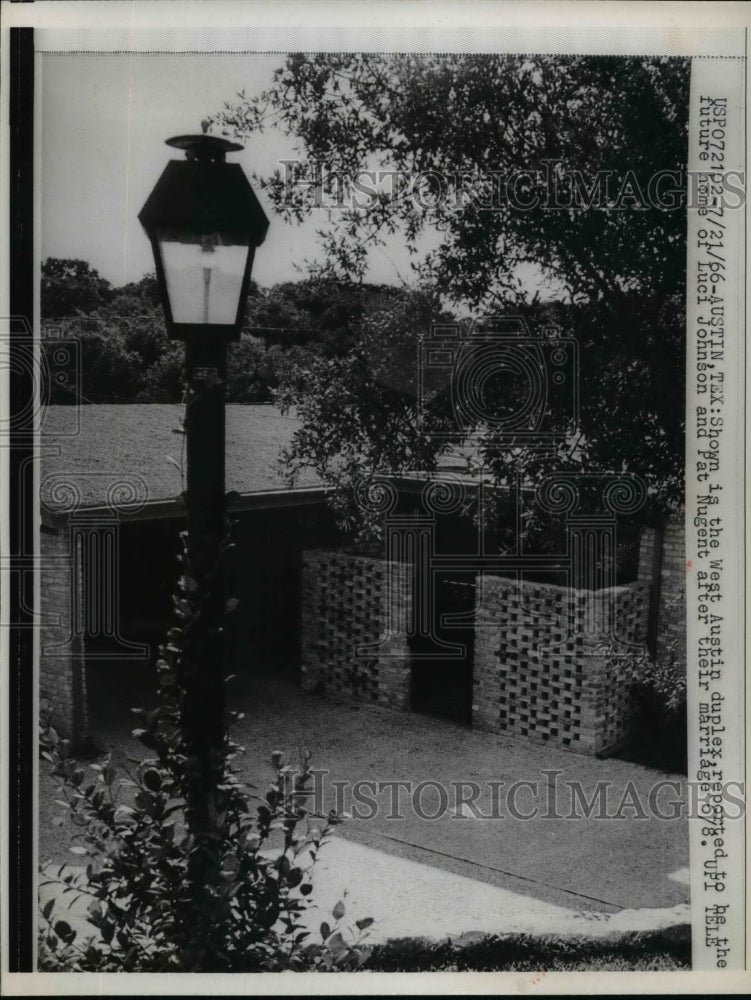 1966 Press Photo West Austin Duplex home of Luci Johnson and Pat Nugent