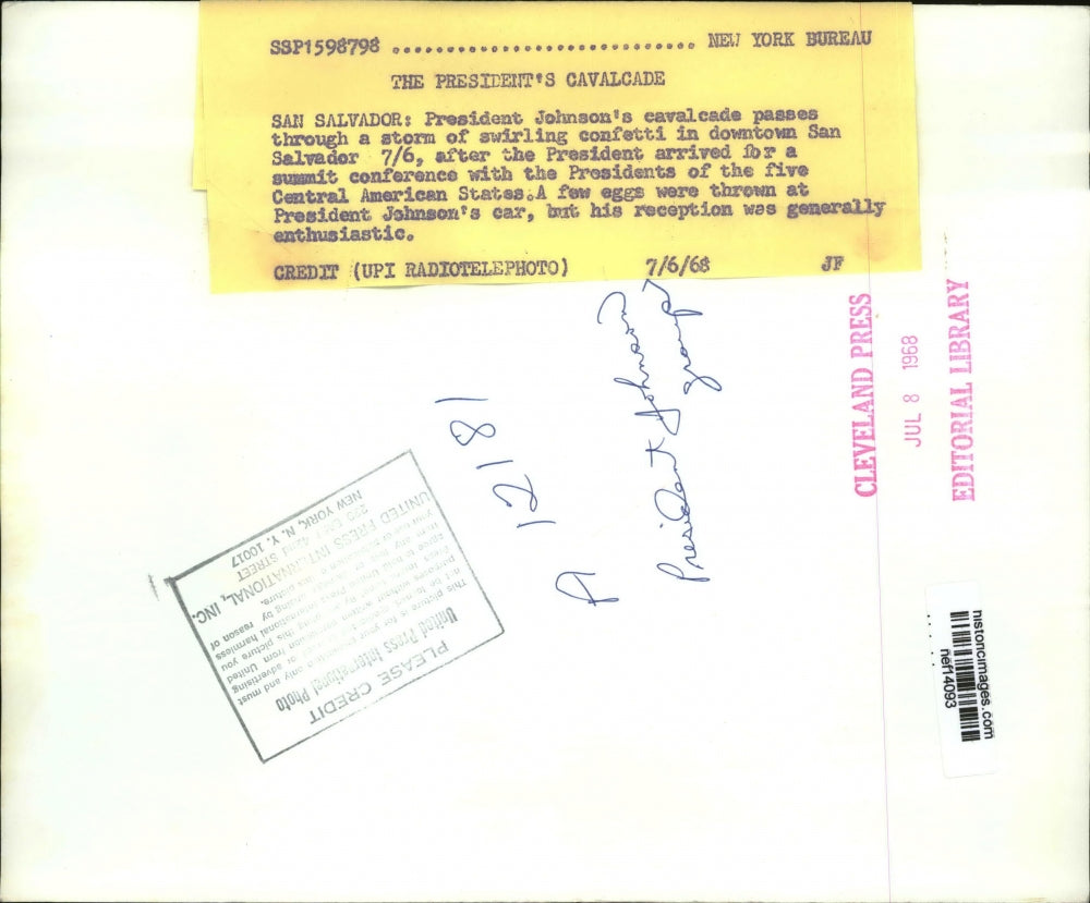 1968 Press Photo President Lyndon B. Johnson Motorcade Arrives in San Salvador