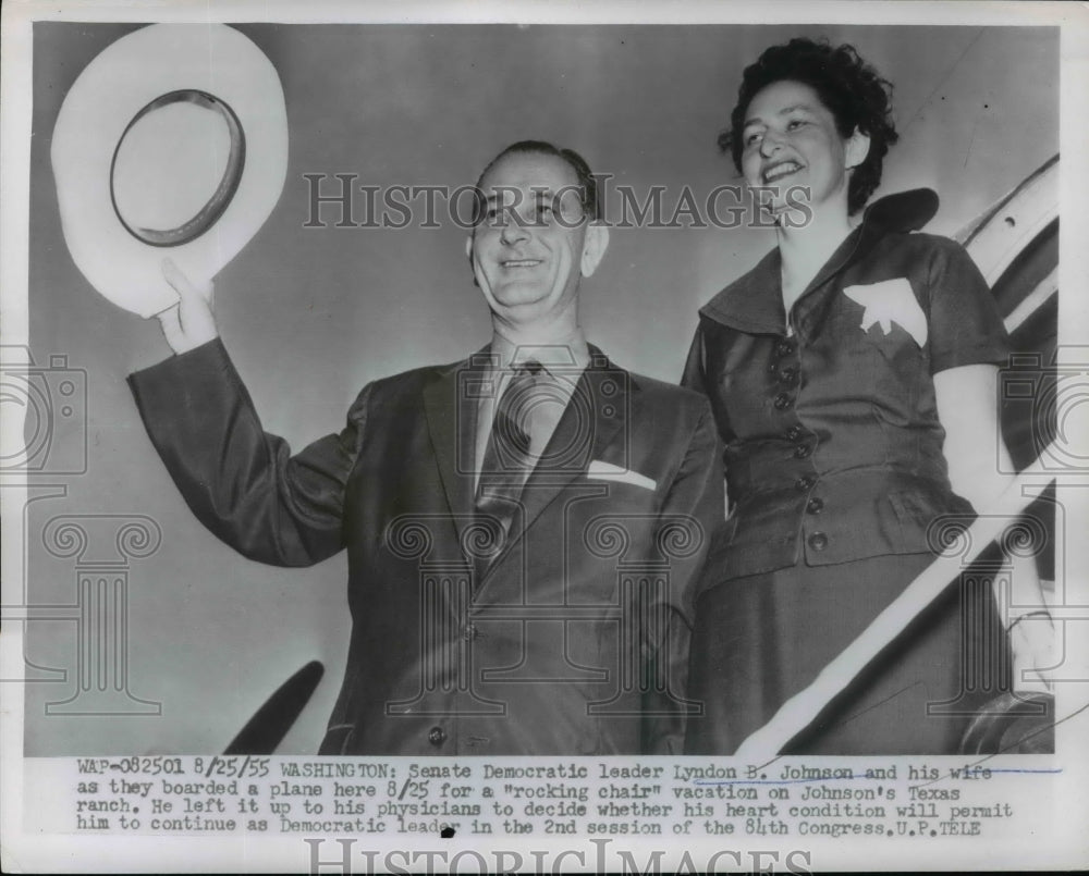 1955 Press Photo Sen Demo Leader & Wife Board Plane For "Rocking Chair" Vacation