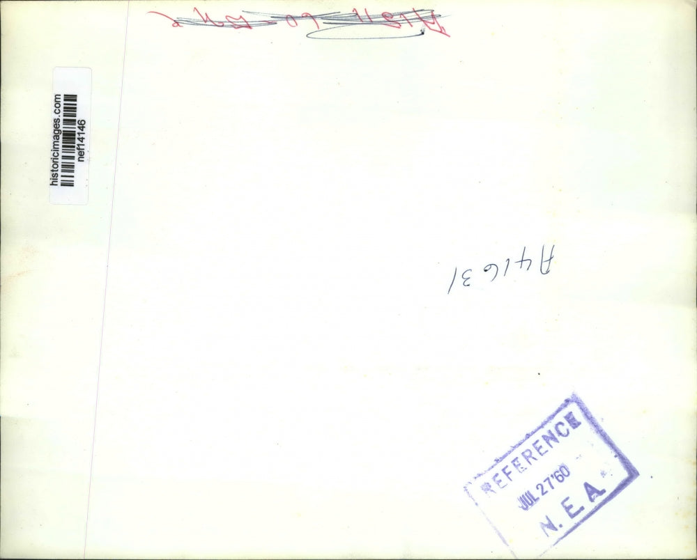 1960 Press Photo Accompanied By His Wife Sen Lyndon Johnson Talks To Newsmen