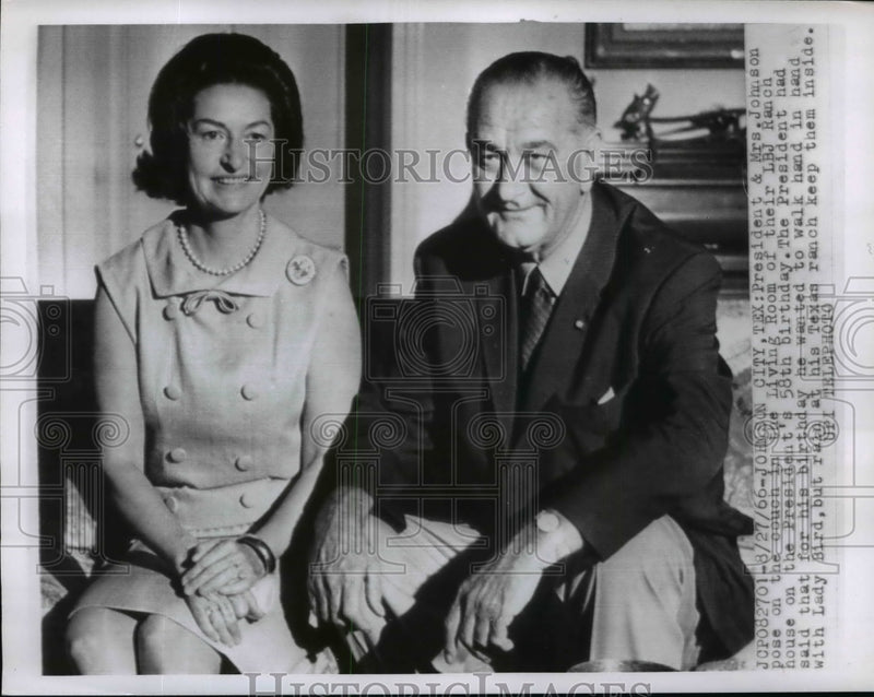 Load image into Gallery viewer, 1966 Press Photo President Lyndon B. Johnson &amp; Lady Bird at LBJ Ranch
