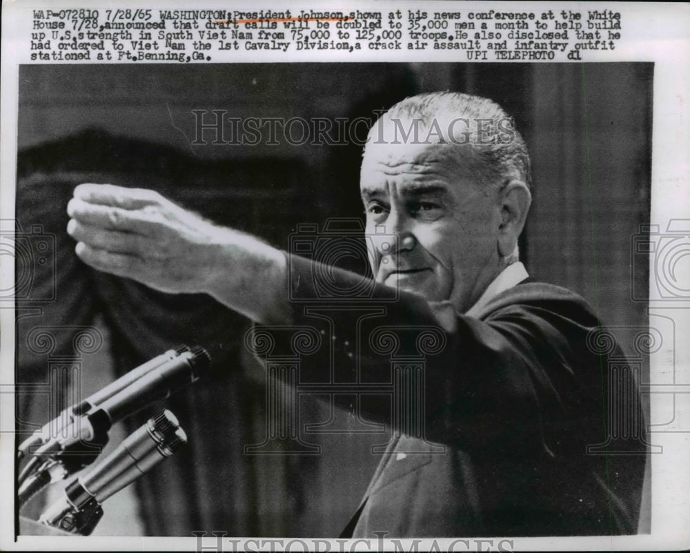 1965 Press Photo President Lyndon B. Johnson at White House News Conference