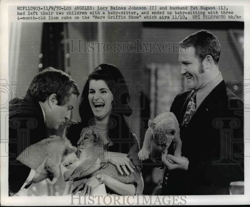 Load image into Gallery viewer, 1970 Press Photo Luci Johnson and Pat Nugent Appear on the Merv Griffin Show
