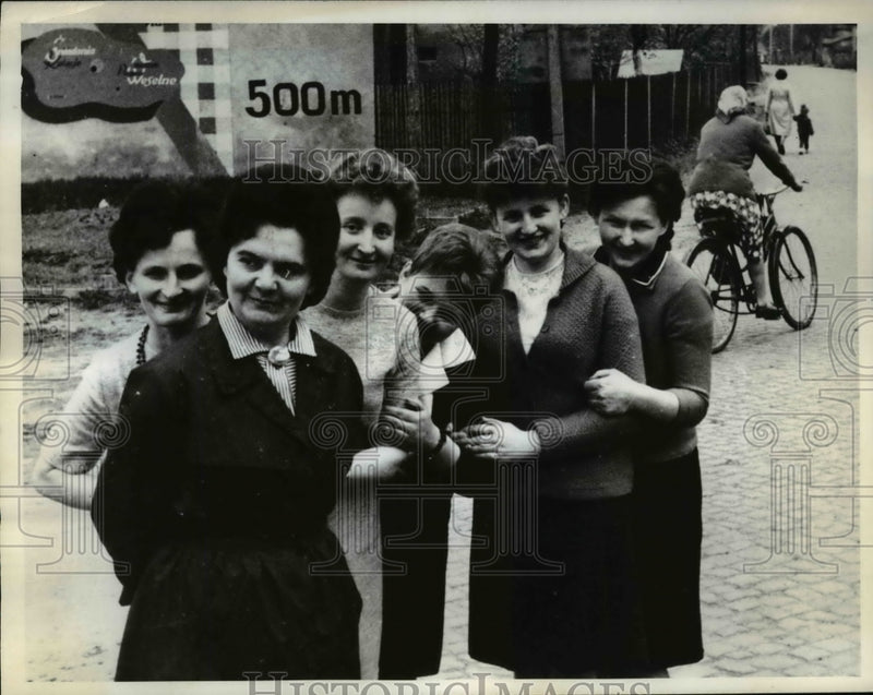 Load image into Gallery viewer, 1965 Press Photo Members of the Town Council in the Village of Weilowies
