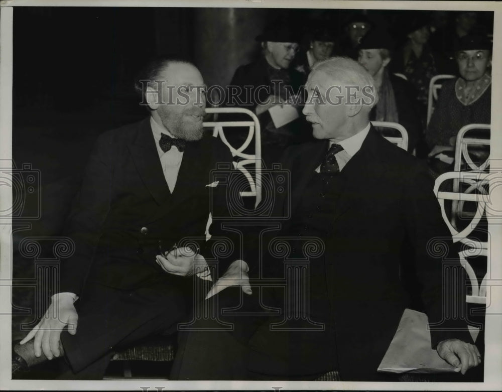 1937 Press Photo David Mlwrany of Princeton Univ.and Sir George Paish of England- Historic Images