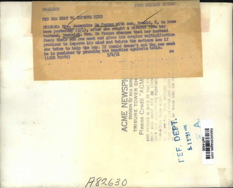 Load image into Gallery viewer, 1951 Press Photo Mrs J. De Franza Charges Spouse Fed Their Son Raw Meat
