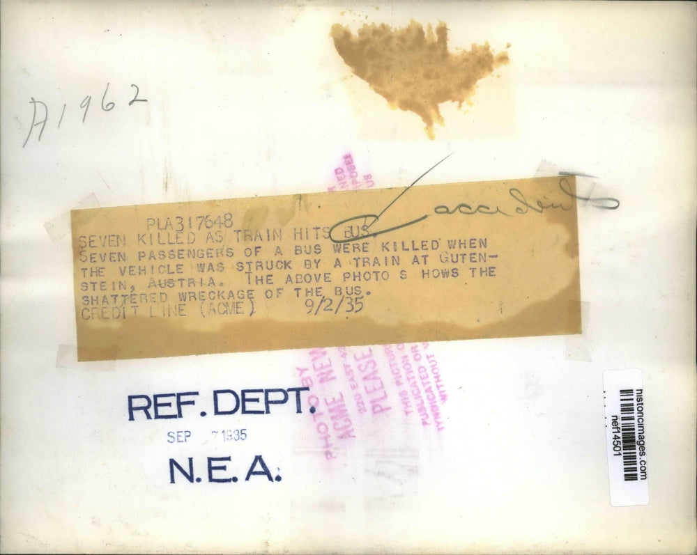 1935 Press Photo Seven Passengers of a Bus Were Killed When Vehicle Hit By Train