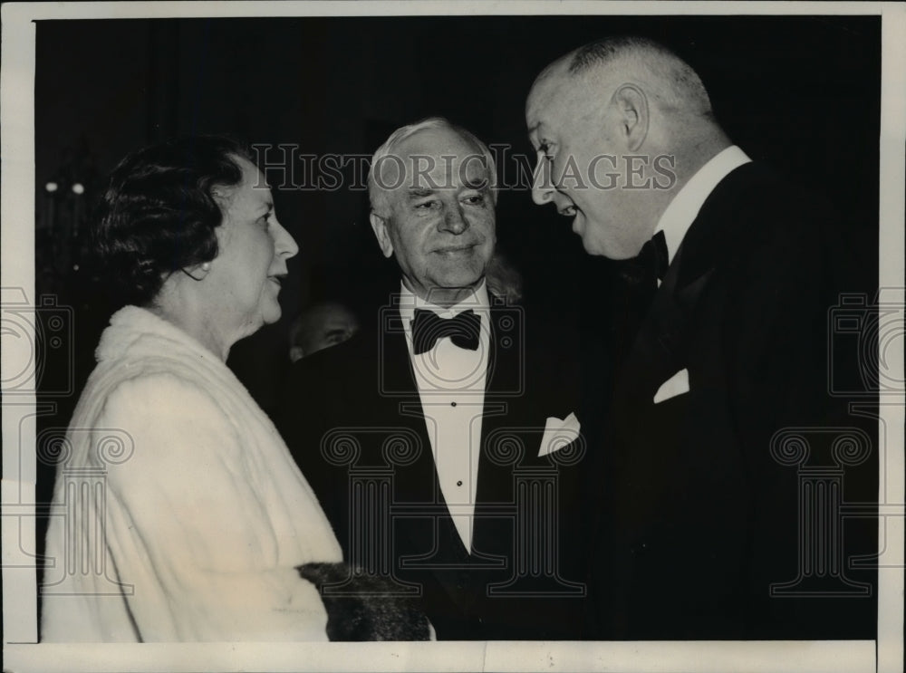 1940 Press Photo Secy of State &amp; Mrs. Cordell and Postmaster Gen James Farley