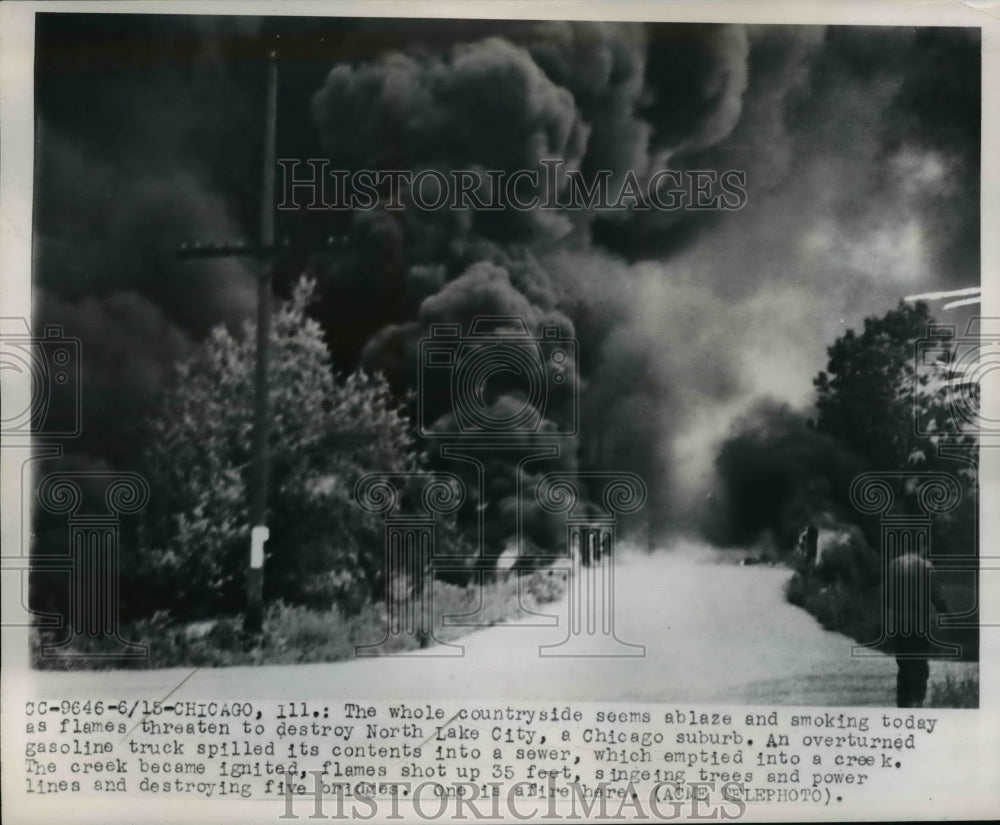 1950 Press Photo Flames destroy the North Lake City a Chicago suburb - nef14629