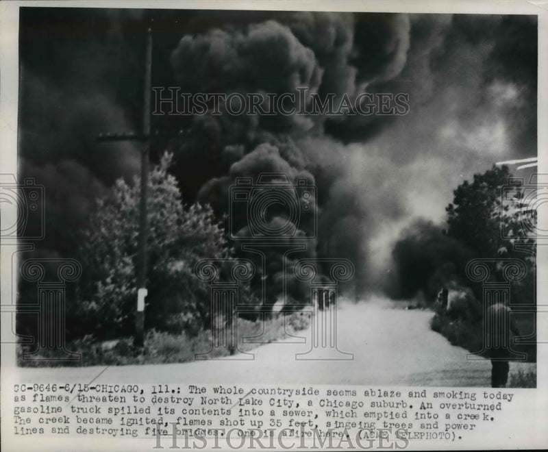 Load image into Gallery viewer, 1950 Press Photo Flames destroy the North Lake City a Chicago suburb - nef14629
