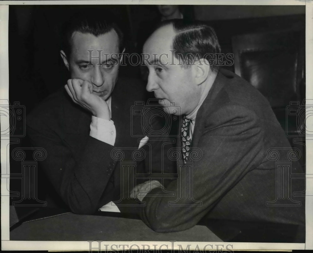 1938 Press Photo Victims' Blood Stained Clothing Displayed in Courtroom
