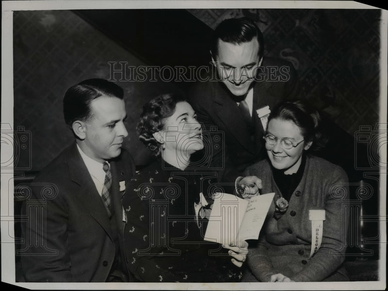 Load image into Gallery viewer, 1935 Press Photo At Young Republicans' National Convention - nef14692
