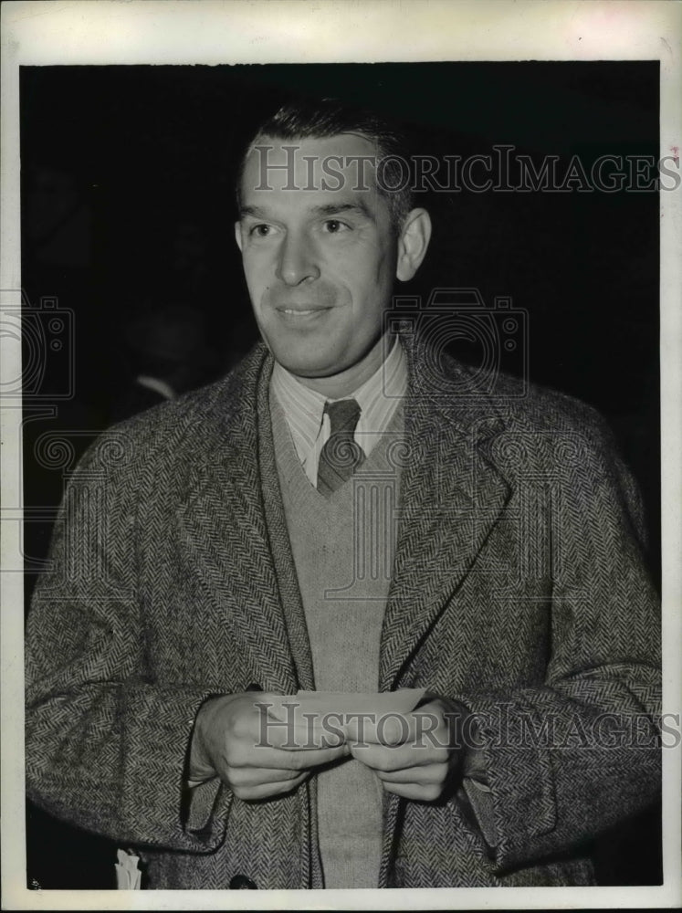 1943 Press Photo Claude Buss Executive Assistant to U.S. High Commissioner