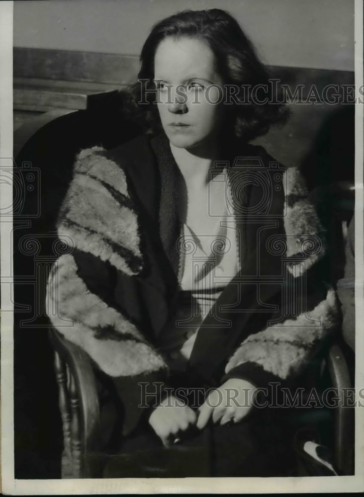 1932 Press Photo Miss Lillian Henry After Her Release - nef14820