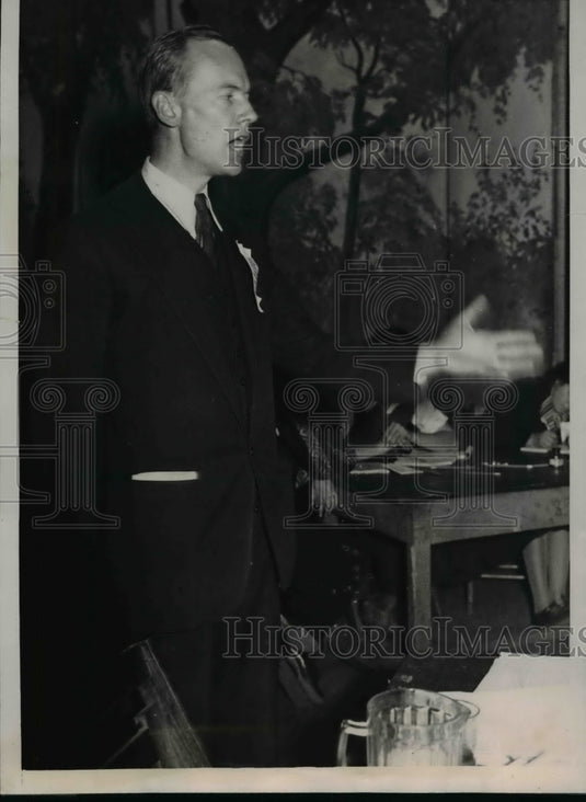 1933 Press Photo Lem Harris Sec. of the Farmers National Committee in Action