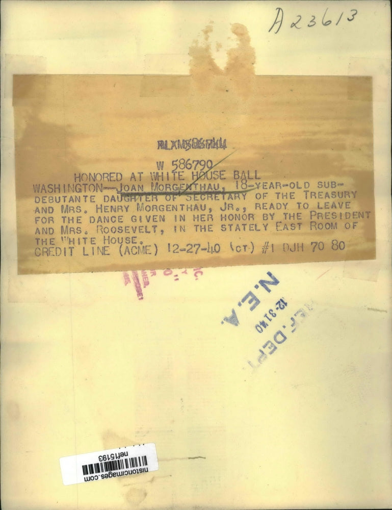 1940 Press Photo Debutante Joan Morgenthau at White House Dance - nef15193