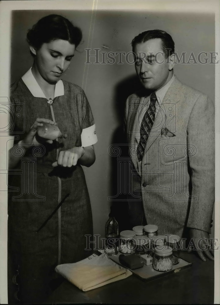 Load image into Gallery viewer, 1930 Press Photo Clinic for Prospective Fathers at St.Louis County Hospital
