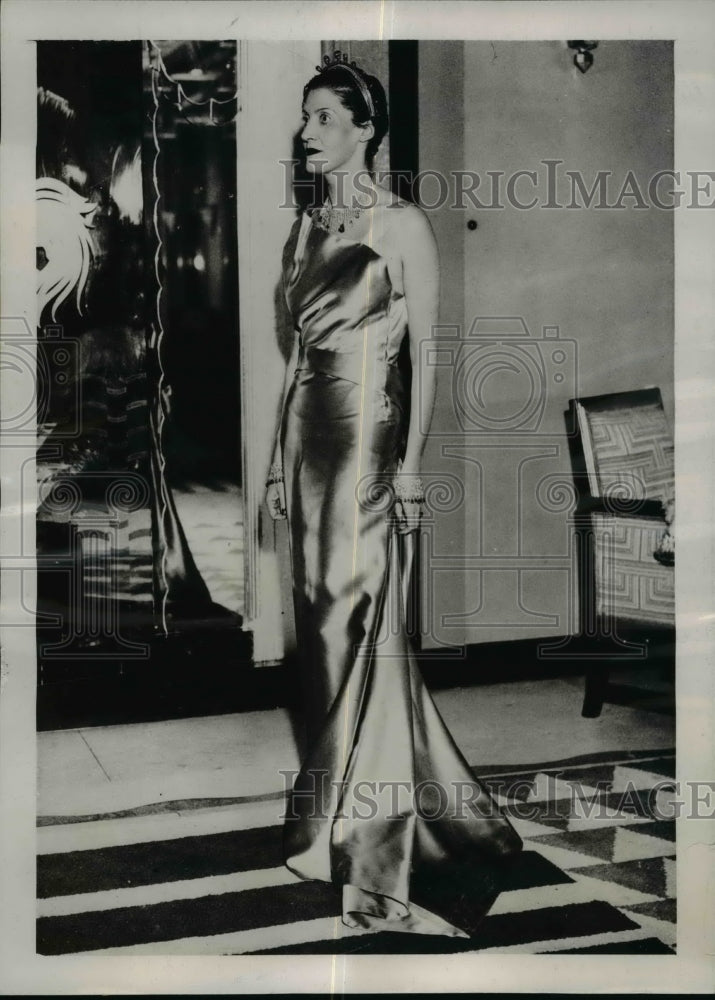 1939 Press Photo Mrs R. Feollowes Called Best Dressed Woman In Europe