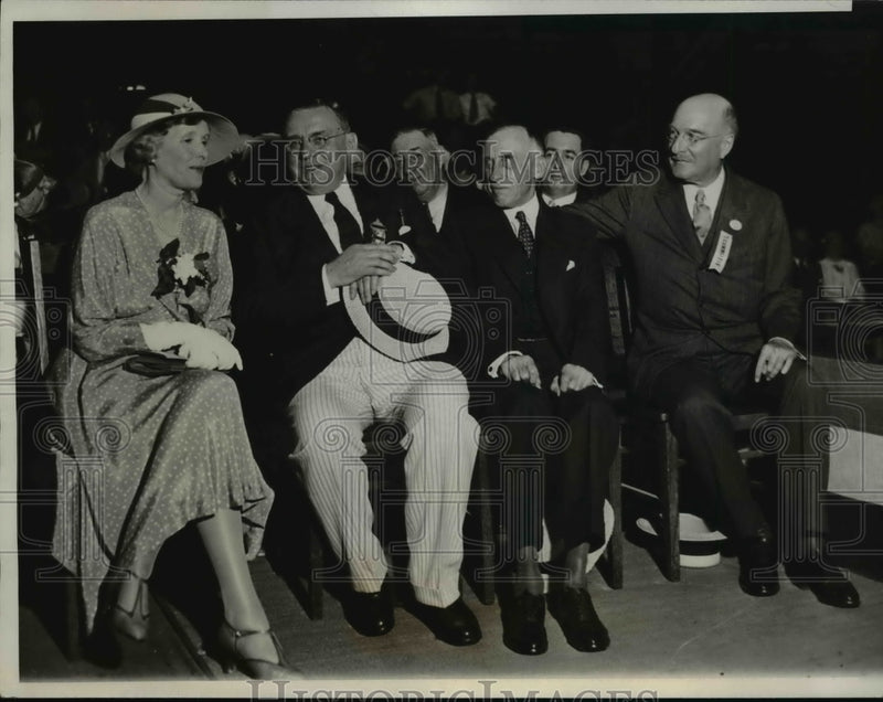 Load image into Gallery viewer, 1932 Press Photo Wet Rally Leaders at Republican national Convention, Chicago
