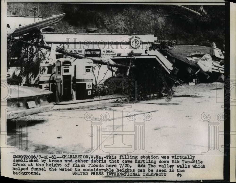 1961 Press Photo Gas Station Destroyed by Elk Two-Mile Creek Flooding Charleston