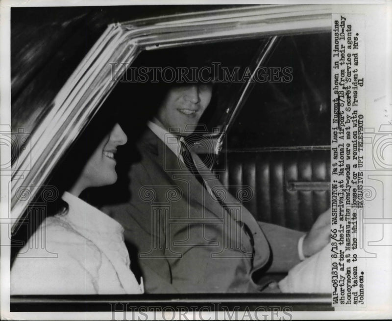 Load image into Gallery viewer, 1966 Press Photo Pat Nugent and Luci Baines Johnson Arrive at National Airport

