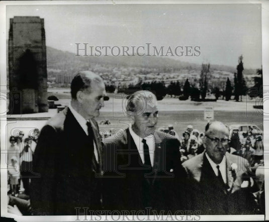 1967 Press Photo President Lyndon B. Johnson at Parliament house Steps, Canberra