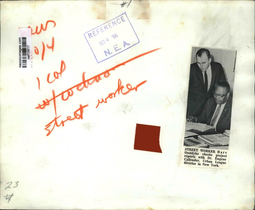 1966 Press Photo Hary Oostdyke,Street Worker check project with Dr.Callender