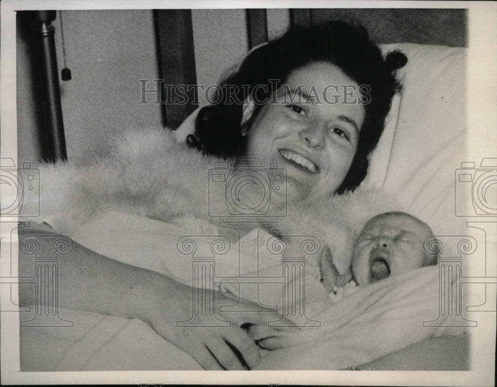 1944 Press Photo H. Phillips Tried To Plan His Schedule Around Child's Birth