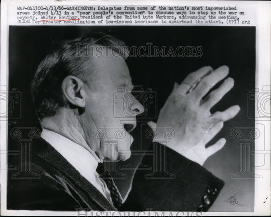 1966 Press Photo Walter Reuther,United Auto Workers Pres. addressing to meeting