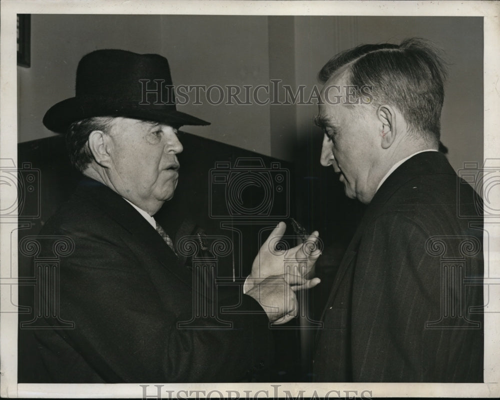 1947 Press Photo J. Lewis Charges That Mine Explosion Victims Had Been Murdered