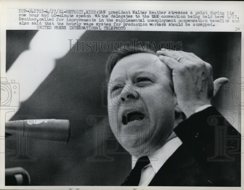1961 Press Photo Walter Reuther,UAW Pres.during his one hour and 40 min speech