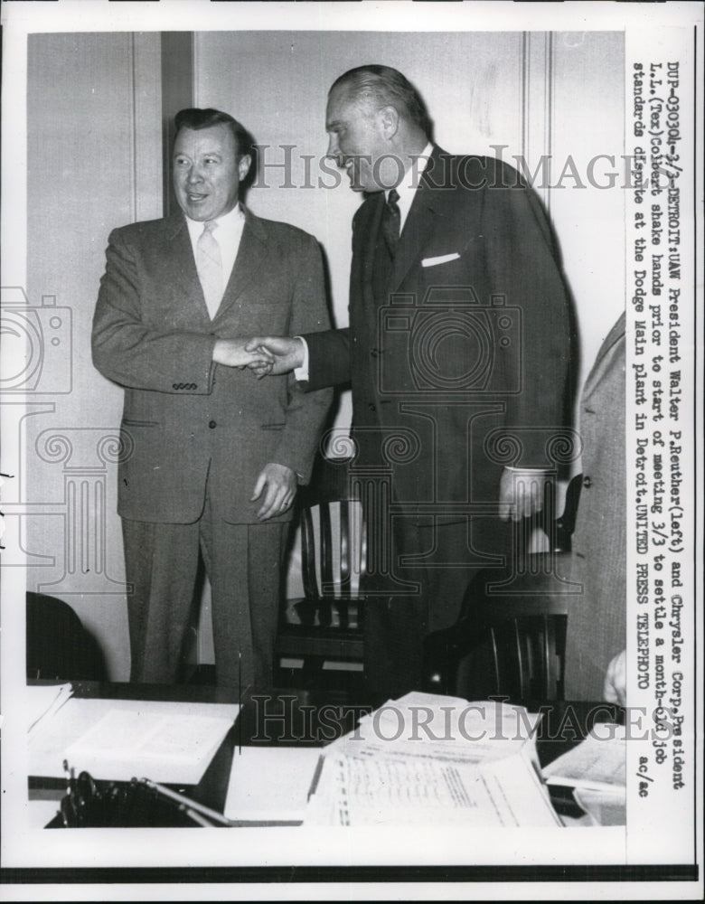Load image into Gallery viewer, 1958 Press Photo Walter Reuther of United Auto Workers with Chrysler President
