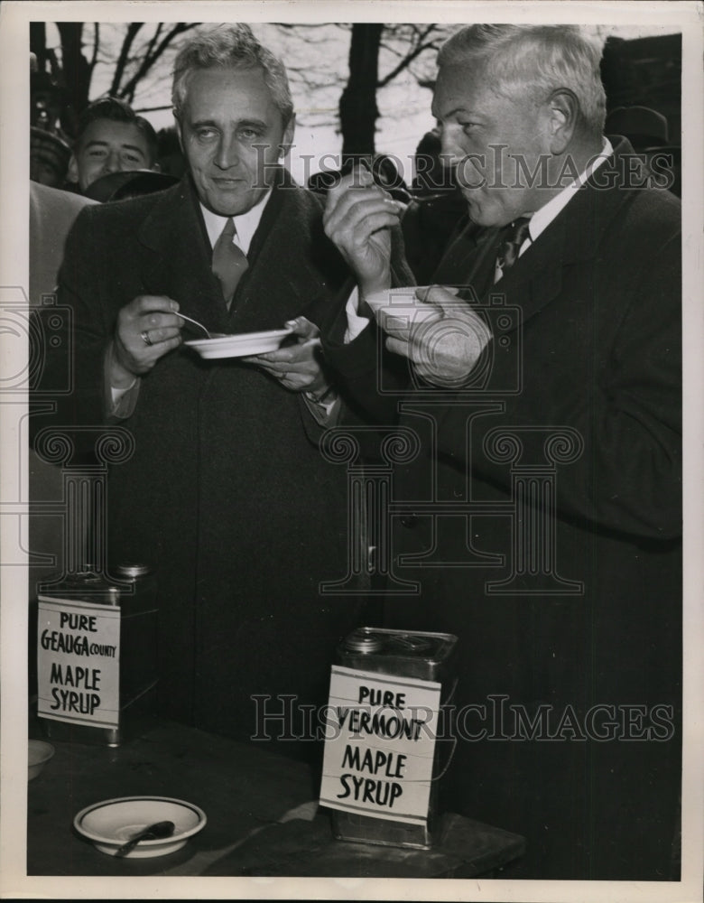 Load image into Gallery viewer, 1948 Press Photo Ernest Gibson &amp; Thomas Herbert at Maple Festival, Chardon, Ohio
