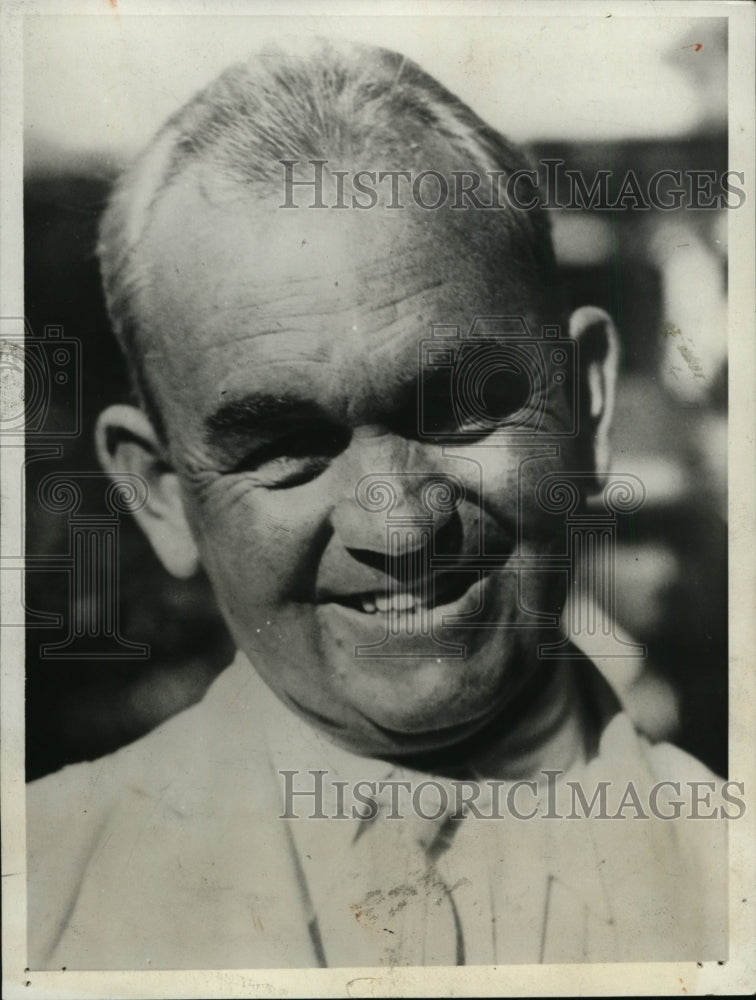 Load image into Gallery viewer, 1931 Press Photo Mayor James Walker's Trip Brought a Smile to Tom Mooney
