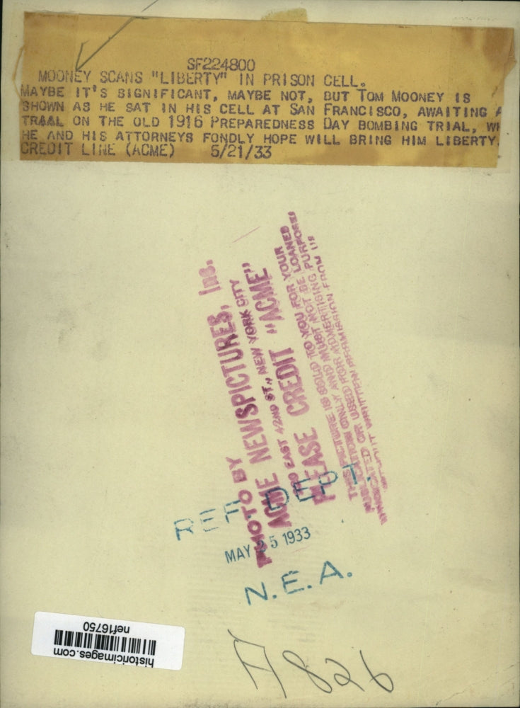 1933 Press Photo Tom Mooney is Shown in His Cell Awaiting Trial on 1916 Bombing