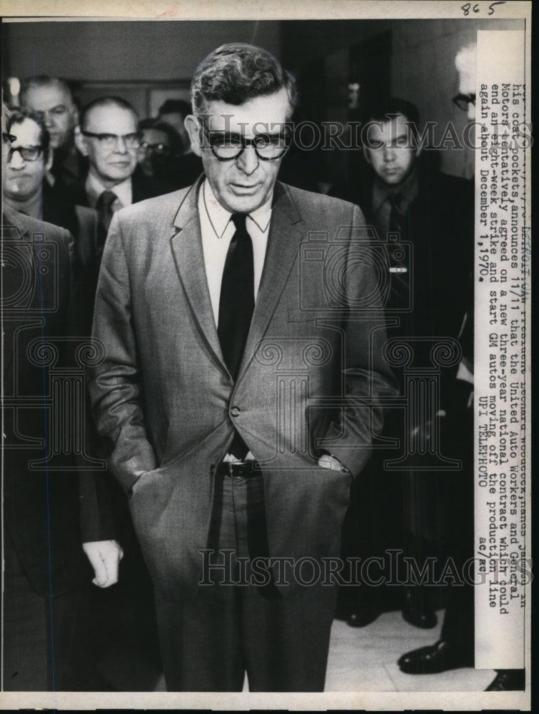 1970 Press Photo Leonard Woodcock of UAW in Detroit Press Conference - nef16793