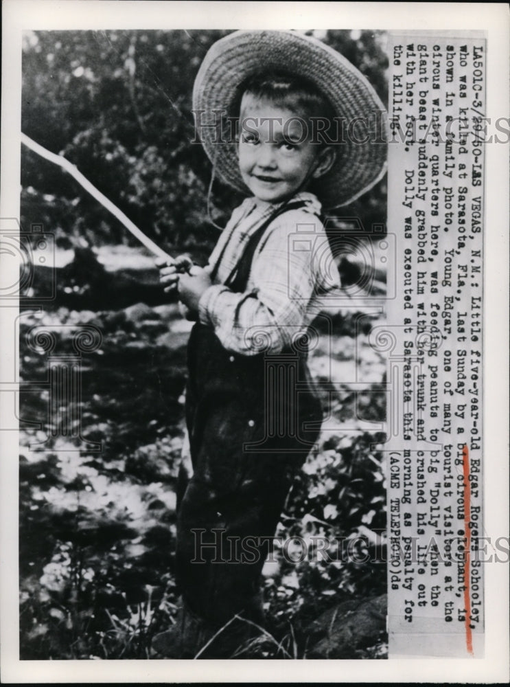 1950 Press Photo Edgar Rogers Schooley, Little Boy Killed by Circus Elephant