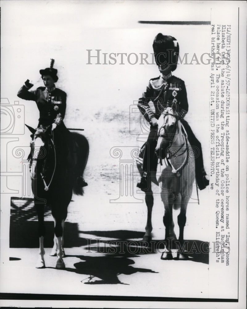 1957 Press Photo Queen Elizabeth II in Trooping of Color, Buckingham Palace- Historic Images