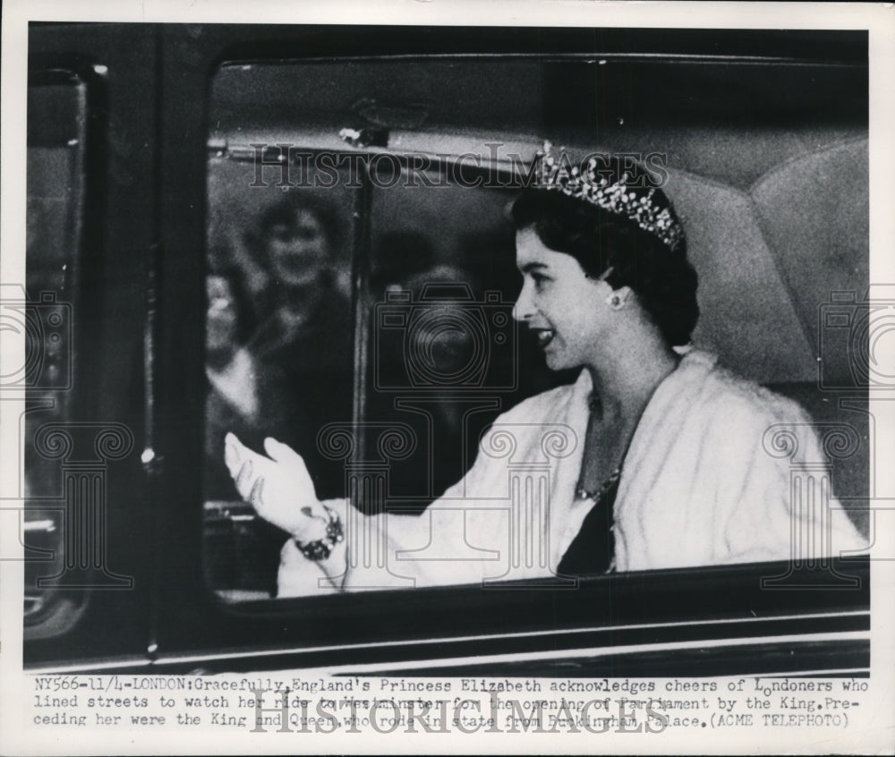 1950 Press Photo Princess Elizabeth acknowledges cheers of Londoners