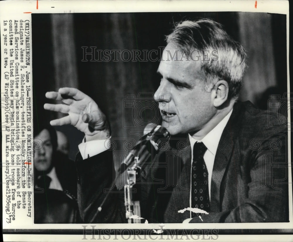 1973 Press Photo James R.Schlesinger, Defense Sec. appeared at Senate Hearing