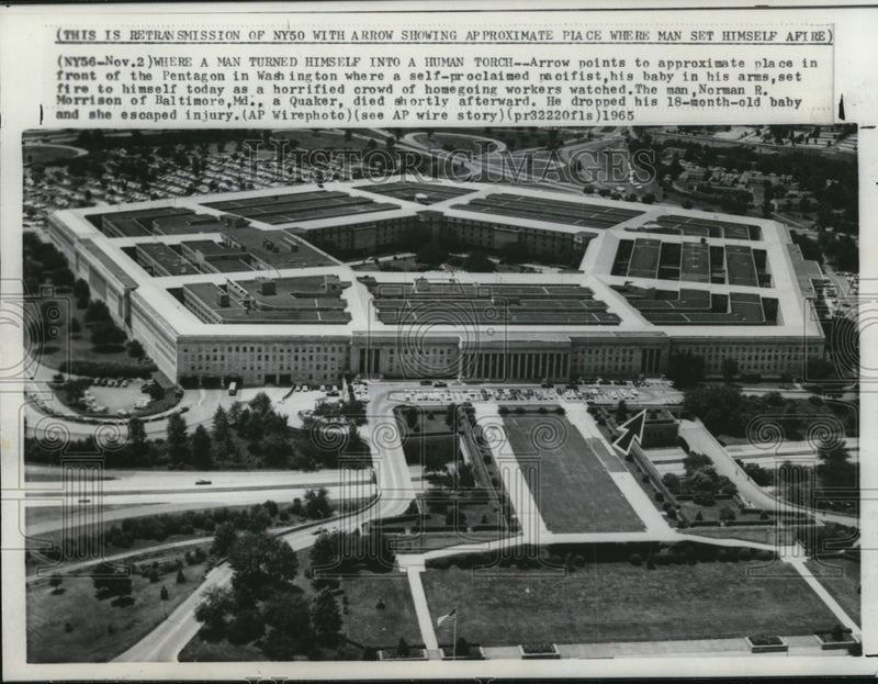 Load image into Gallery viewer, 1965 Press Photo Pentagon Location of Man Setting Self on Fire, Washington, DC
