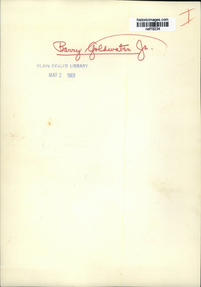 1969 Press Photo Newly Elected Congressman Barry Goldwater Jr Talks to Newsmen