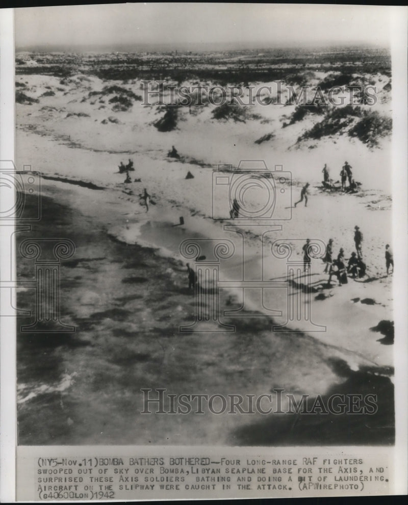 Load image into Gallery viewer, 1942 Press Photo Four Long-Range RAF Fighters Swooped Out of the Sky Over Bomba
