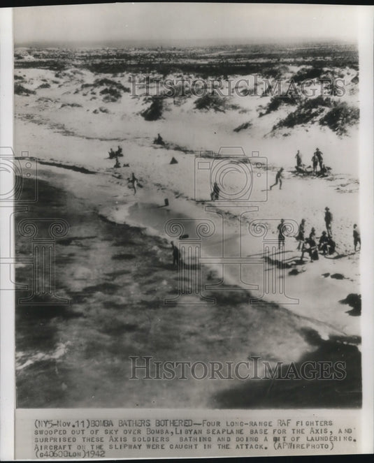 1942 Press Photo Four Long-Range RAF Fighters Swooped Out of the Sky Over Bomba