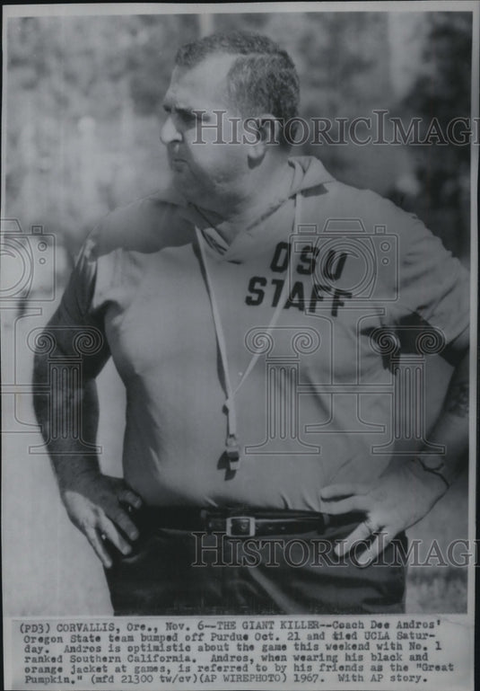 1967 Press Photo Des Andros, Oregon State University Football Coach - nef18526