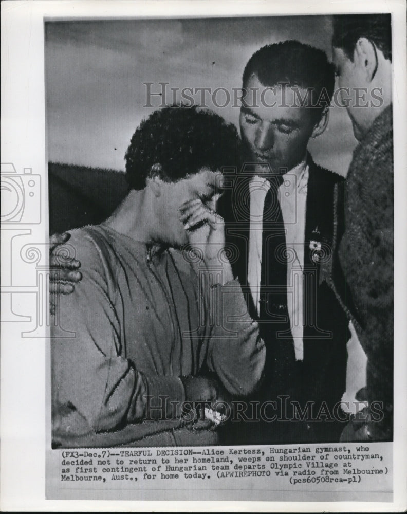 1957 Press Photo Alice Kertesz Weeps After Decision of Not Returning to Homeland