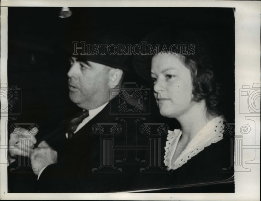 1941 Press Photo Ruth Steadman Drives Away After Pleading Guilty of Manslaughter